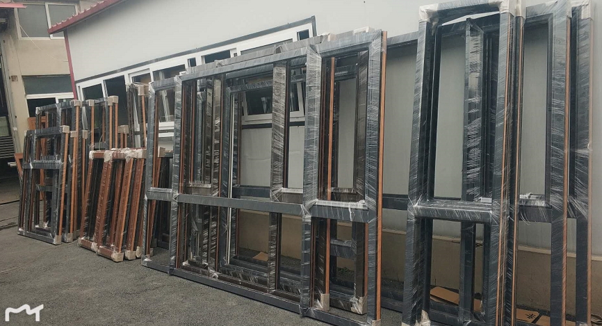 鞍山市天乙門窗工業(yè)有限公司沈陽經(jīng)銷商所訂貨品已完成，經(jīng)過檢驗(yàn)后進(jìn)行包裝，準(zhǔn)備發(fā)貨